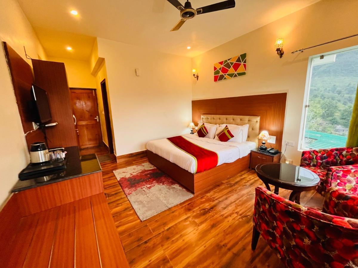Kempty Myst Resort, Mussoorie - A Comfortable Stay Экстерьер фото